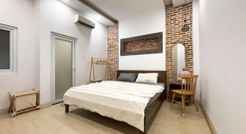 Owl's Night Homestay Metro - Image 1
