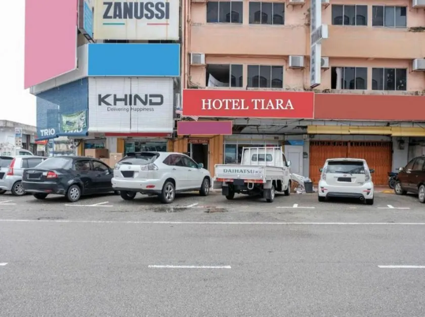 Hotel Tiara - Image 1