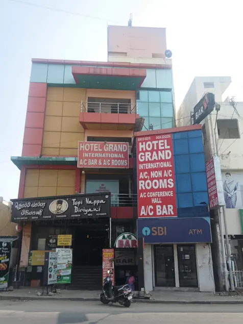 Hotel Grand International - Image 1