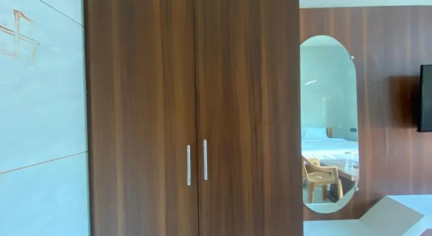 Sharada Rooms AC & Non AC - Image 1