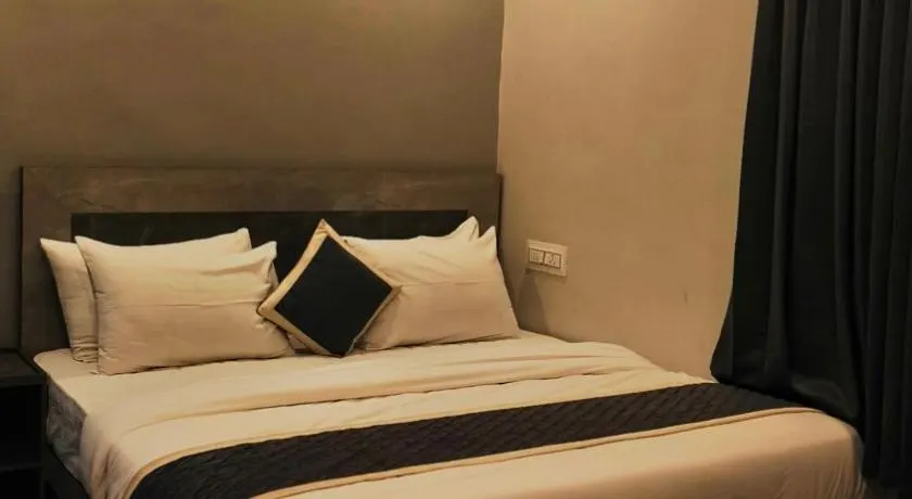 KRS PARADISE premium suite room - Image 1