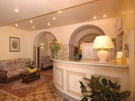 Hotel Bellevue - Image 1