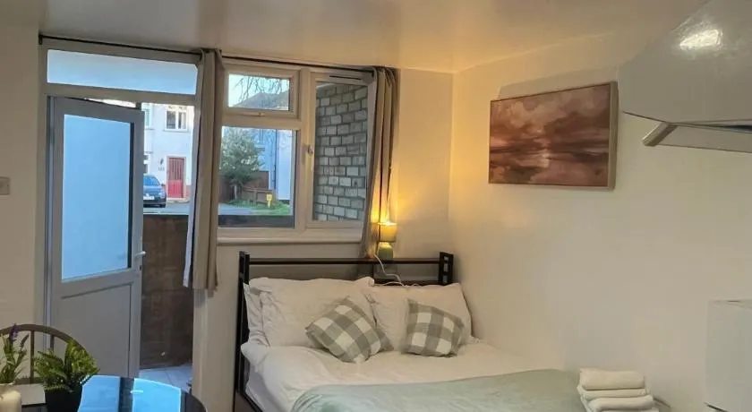Studio near Addenbrookes and Centre By Miller Residence - Image 1