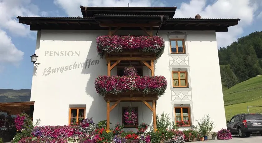 Pension Burgschroffen - Image 1