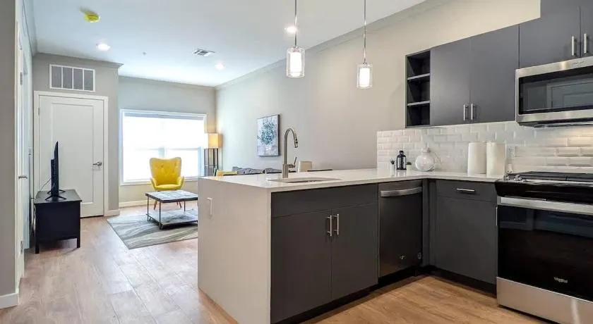 329 Modern 1BR Apt Walk to NJT - Image 1