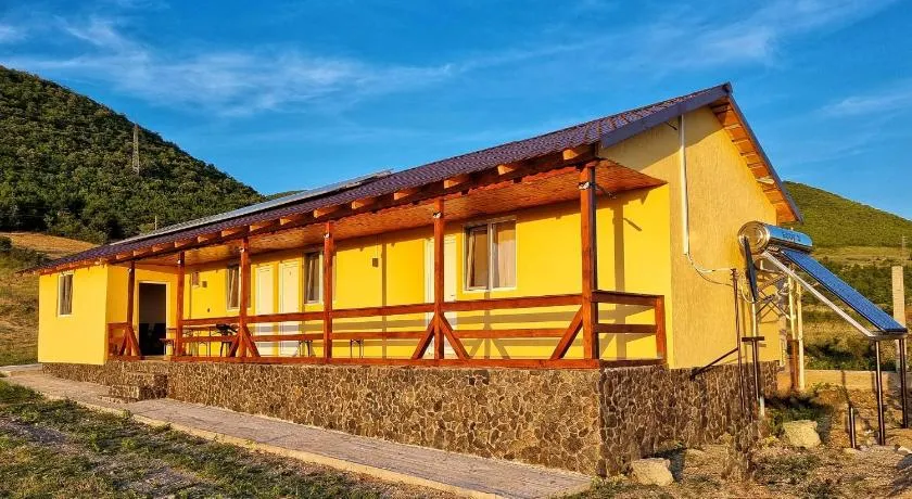 Cabana Vărad Coronini - Image 1