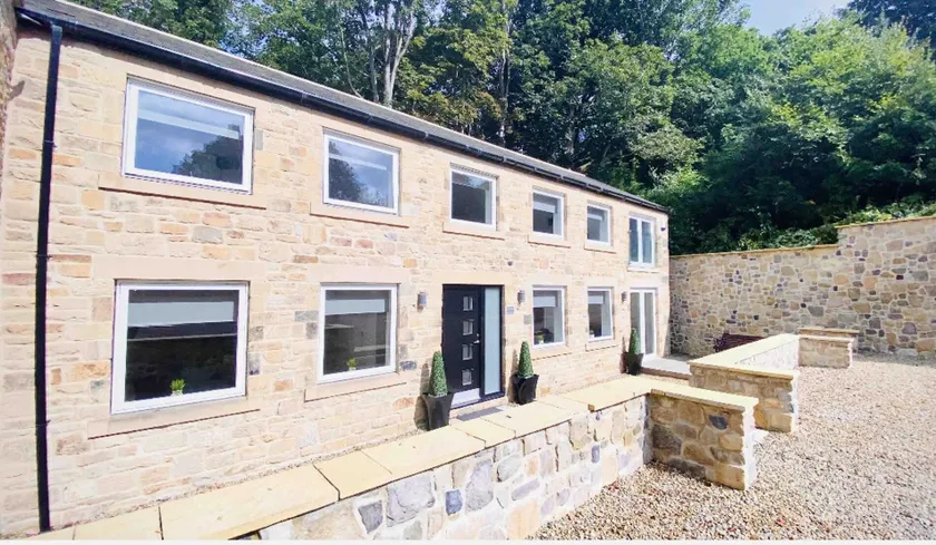 Exclusive 4-bed House 10 Minutes From Newcastle - Image 1
