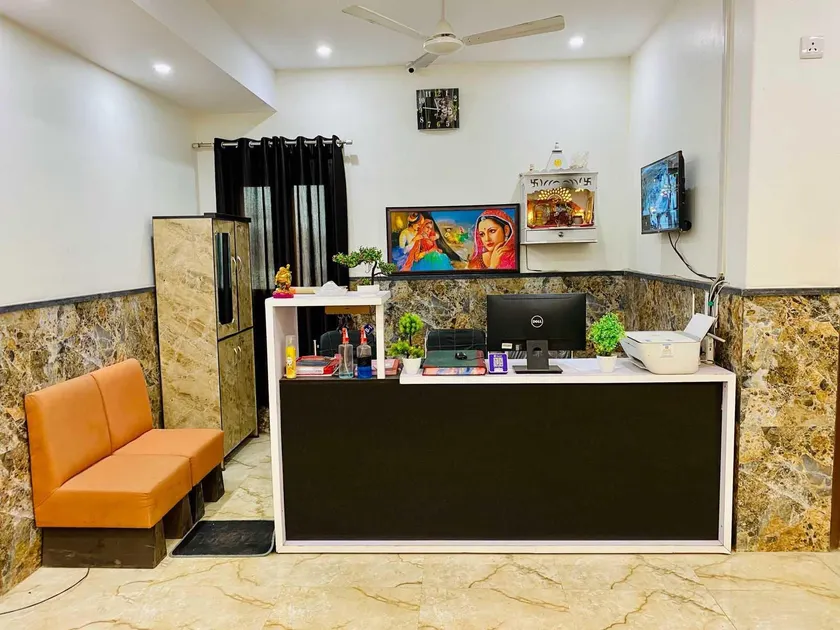 Hotel O K R Resdiancy Near Botanic Garden Of Indian Republic - Image 1
