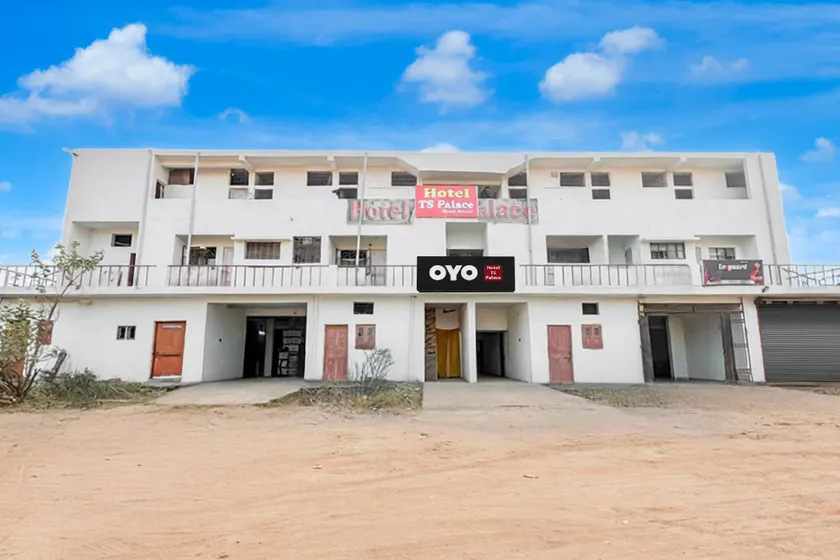 HOTEL O TS PALACE - Image 1
