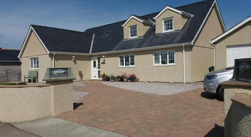 Pen Llyn Bed and Breakfast - Image 1
