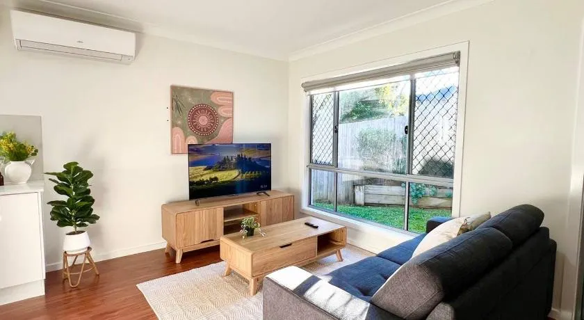 3BR Newly Furnished Spacious Unit in a Duplex at Coomera - Holiday Home - Image 1