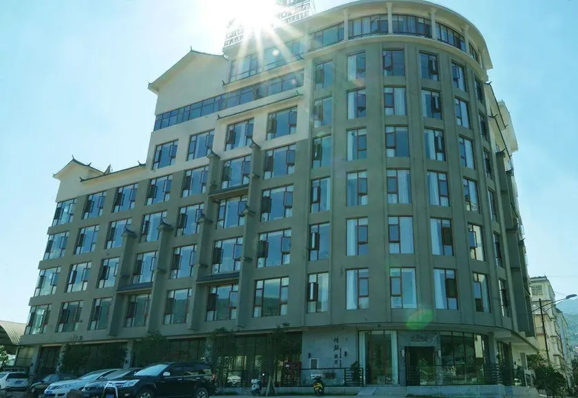 Chuanqi Hotel - Image 1