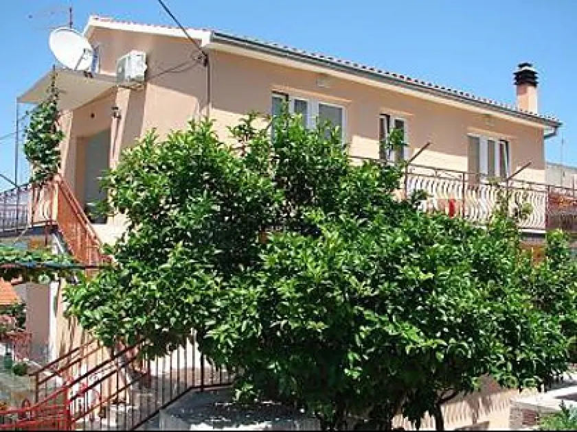 Apartment Sima A1 Mastrinka, Island Ciovo - Image 1