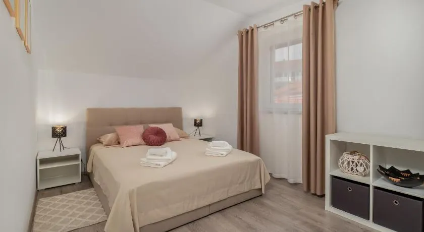 Aura Apartment - Image 1
