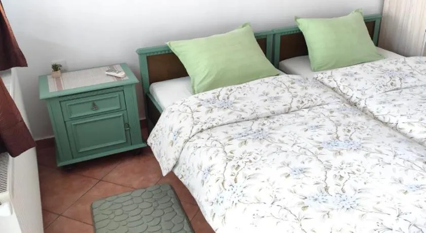 Family Guest House - 10 km from Veliko Tarnovo - Image 1