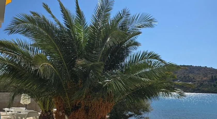 VILA KIKA - Image 1