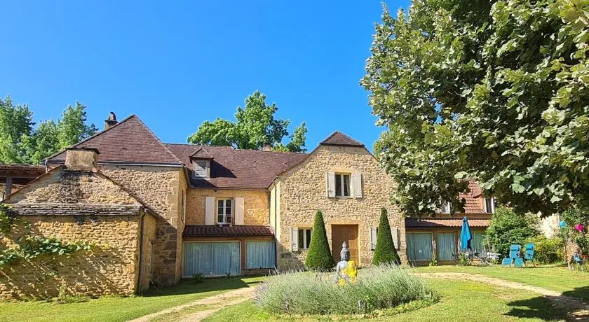 Domaine Swayoga suite familiale de charme au cœur de la nature près de Sarlat pour quatre personnes - Image 1