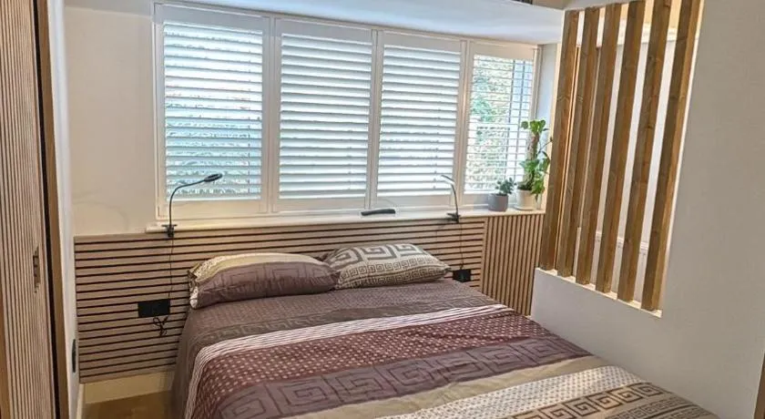 The Wood&Copper Cabin Retreat Private 1BR Ensuite - Image 1