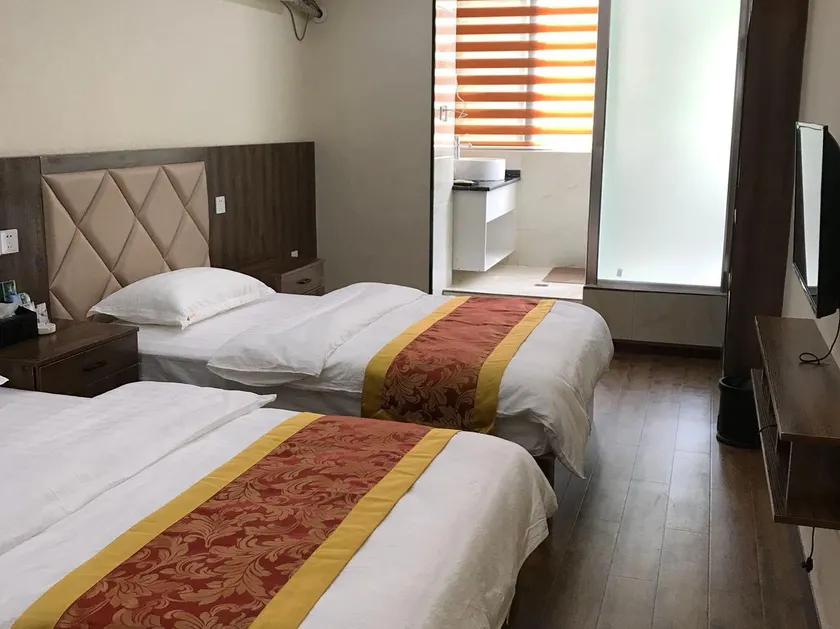 Pengyuan Hotel - Image 1