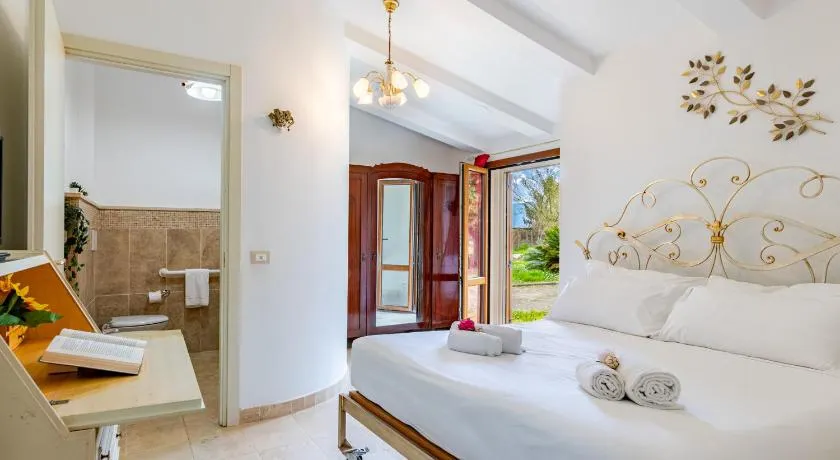 Hostly G&G Home - Image 1