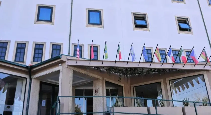 HOTEL SANTHYAGO TROFA - Image 1