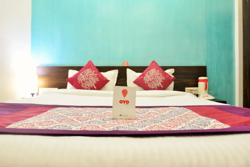 OYO 3955 Hotel Nayan Palace - Image 1