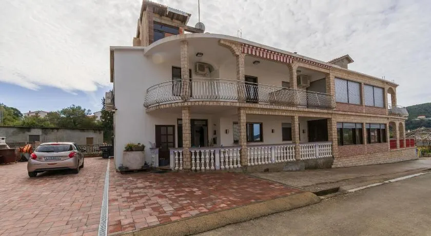 Apartments Maky - Image 1
