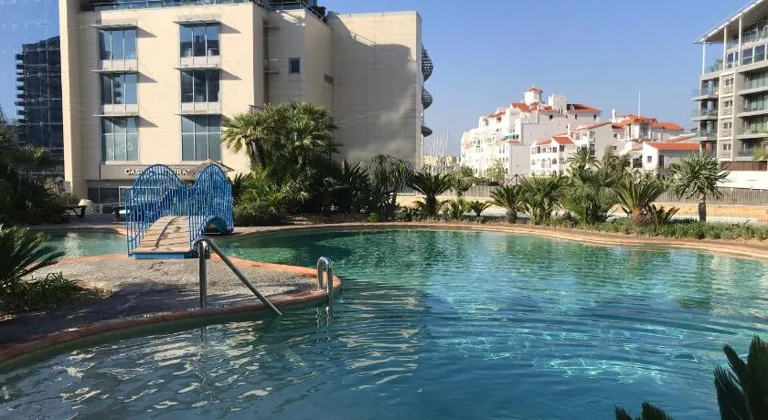 Swimming pools Apartment in Ocean Village - 2 bed 2 bath Rock view - Image 1