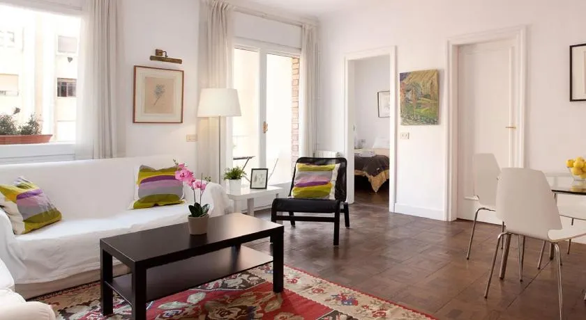 Letsgo Camp Nou Apartment - Image 1