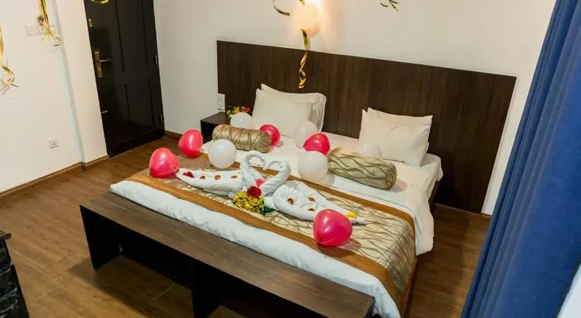 NAT CITY Hotel - Image 1