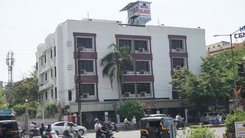Hotel Gujrat - Image 1