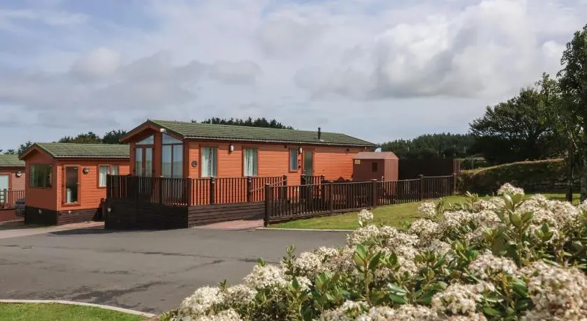 Cody Lodge - Image 1