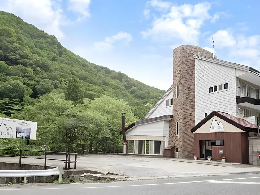 Tenjin Lodge - Image 1