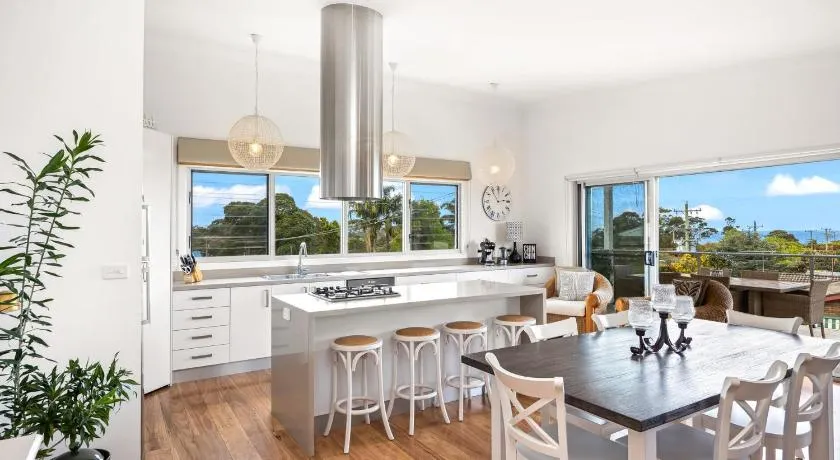 Mollymook Beach House with Ocean Views & Fireplace - Image 1