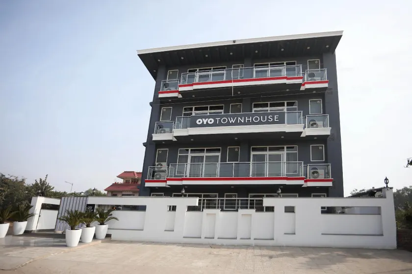 Townhouse Sector Gurgaon Near Omaxe Celebration Mall - Image 1