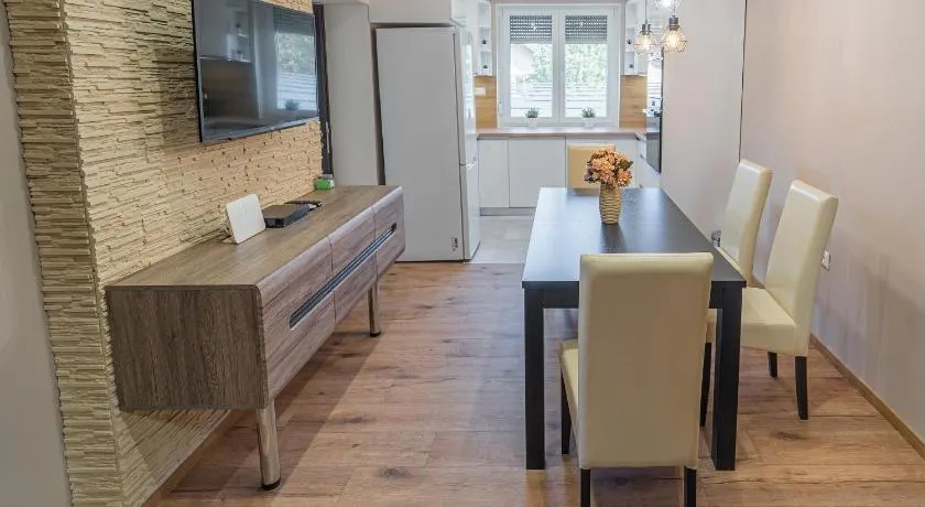 Idevár-Lak Apartman - Image 1
