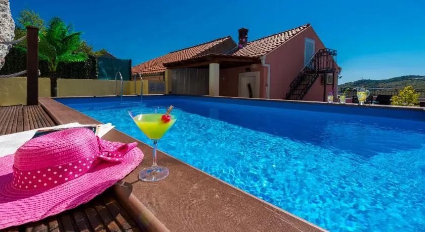 Villa Sun Haven - Image 1