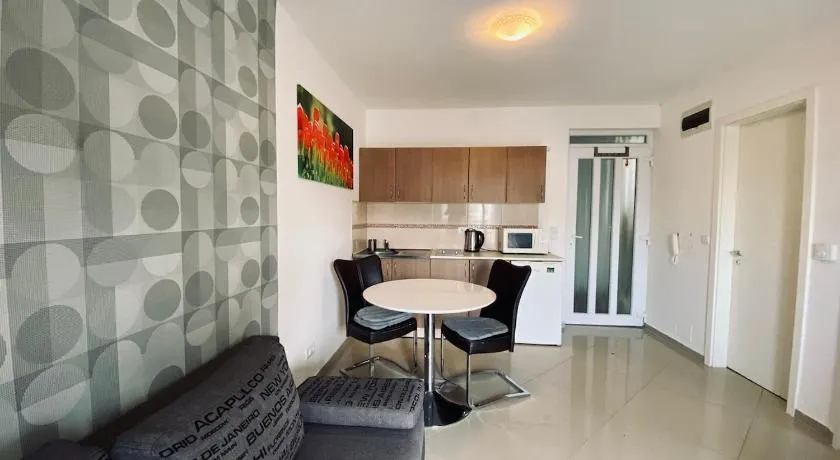 Byblos Wellness Apartman Siófok - Image 1