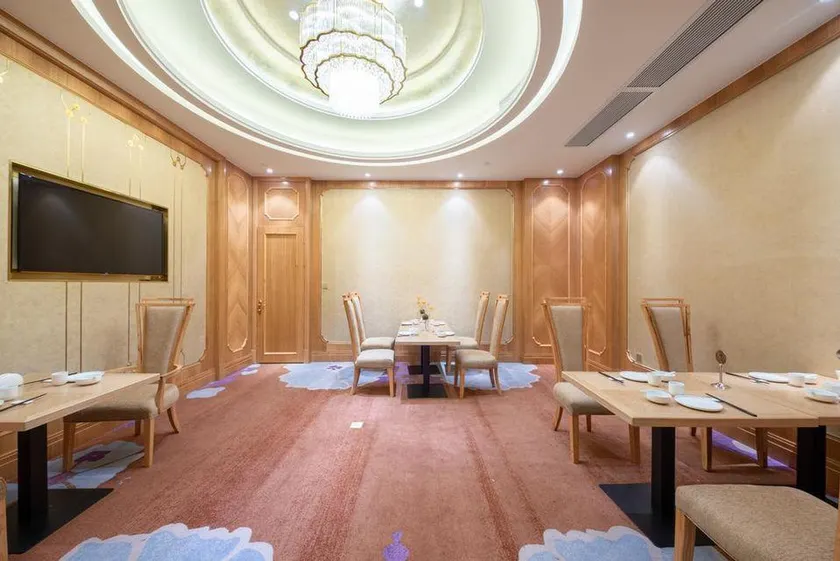 Mingfa Jiangwan Hot Spring Hotel - Image 1