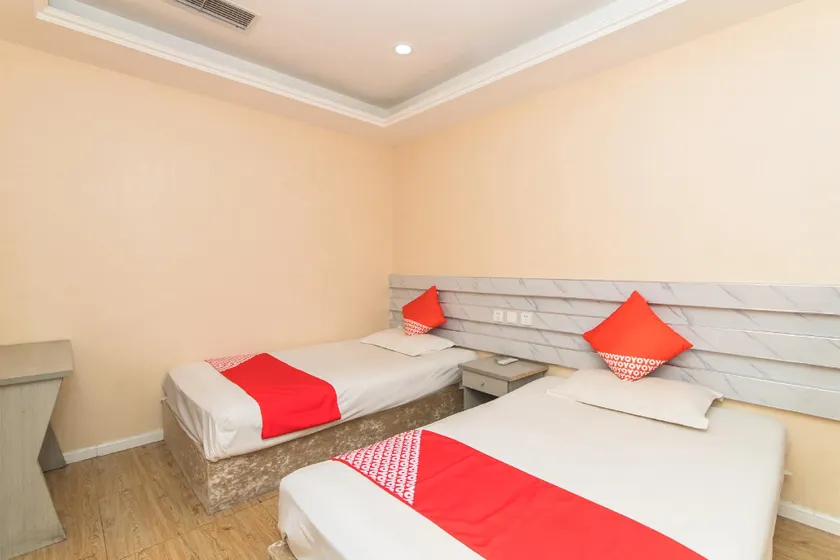 OYO Aike 100 Chain Hotel - Image 1
