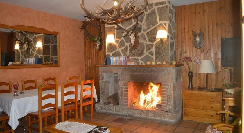 Hostal Revinuesa - Image 1