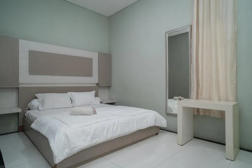 Yayah Rooms Bogor Syariah Mitra RedDoorz - Image 1