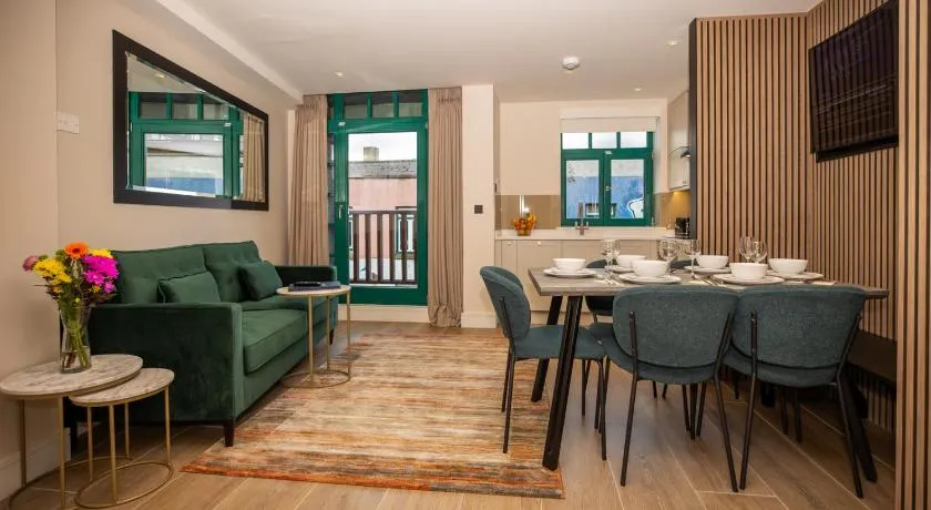 Temple Bar Premium Apartments - Image 1