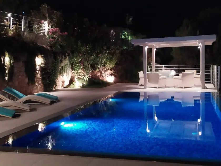 Okeanos Vine Luxury Villa - Image 1