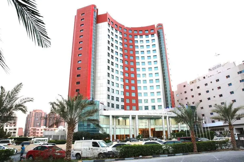 Crown Palace Hotel - Image 1