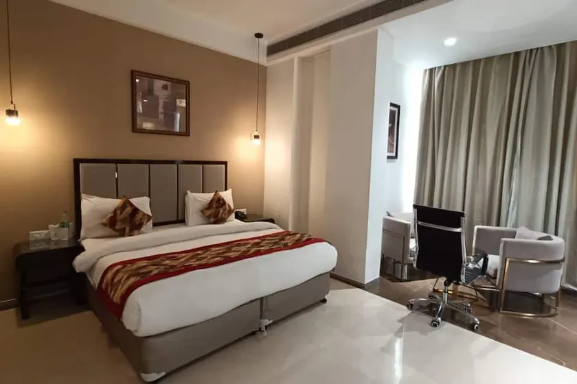 Hotel Solitaire - Image 1