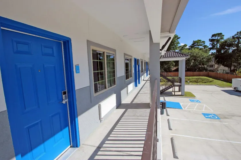 Scottish Inns & Suites Atascocita - Image 1