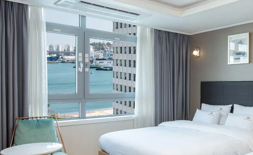 Central Park Hotel Busan - Image 1