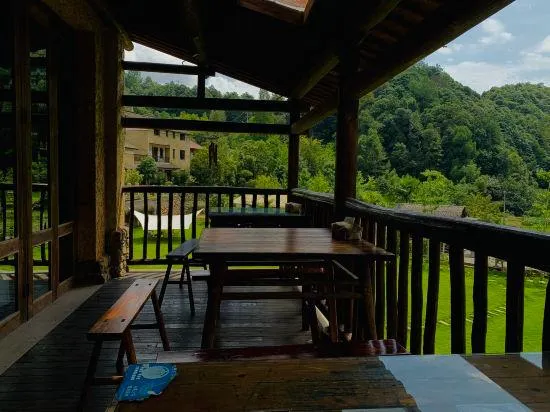Houyuan Cottage  Homestay - Image 1