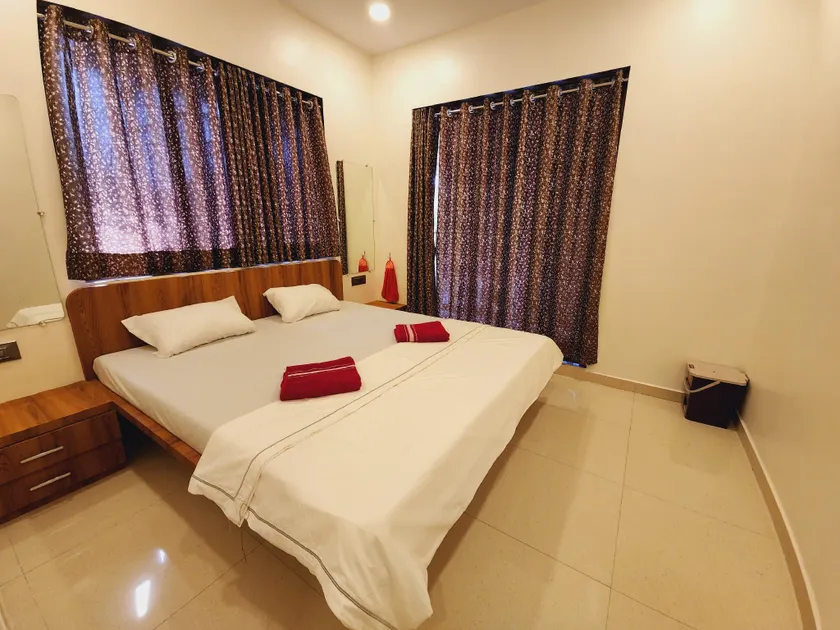 Hotel Mahadev Family Lodging and Boarding - Image 1